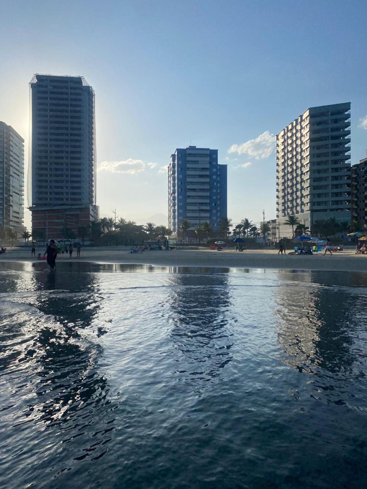 Apto Aconchegante Beira Mar Com Ar No Quarto Solemar Dış mekan fotoğraf